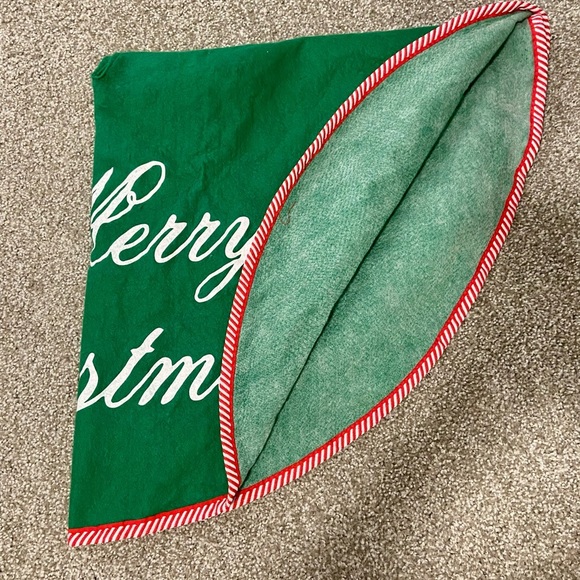 Green Christmas Tree Skirt with Red Trim - Picture 2 of 4